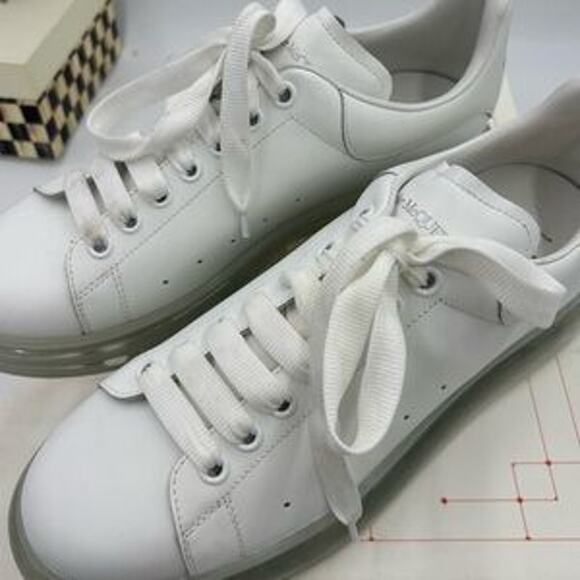 Men's Alexander, McQueen oversized clear sole sneakers size 44 made in Italy - Picture 3 of 9